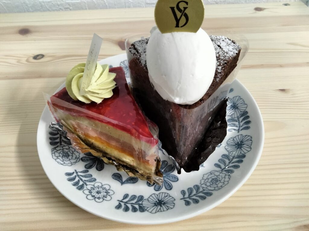 12月YU-SWEETSのケーキ