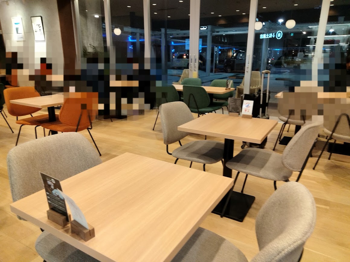 12月UNI COFFEE 小松店内