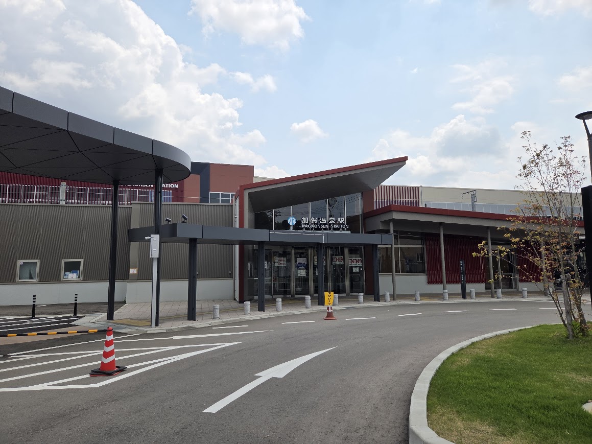 加賀温泉駅北口