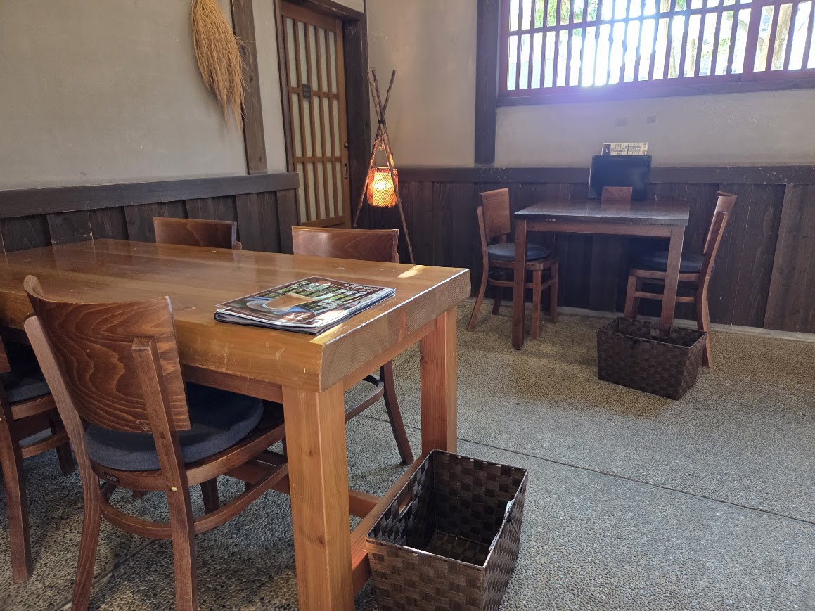 はづちを茶店店内