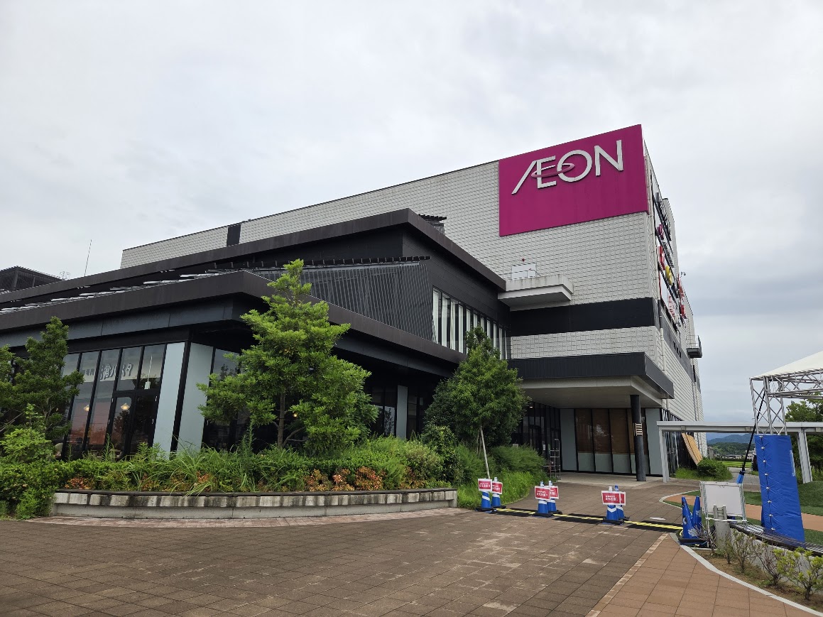 イオンモール新小松食回廊側