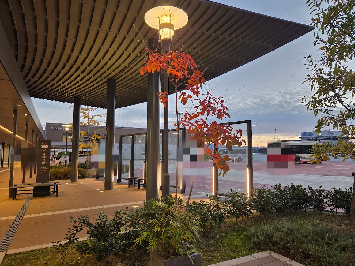 加賀温泉駅バス降り場