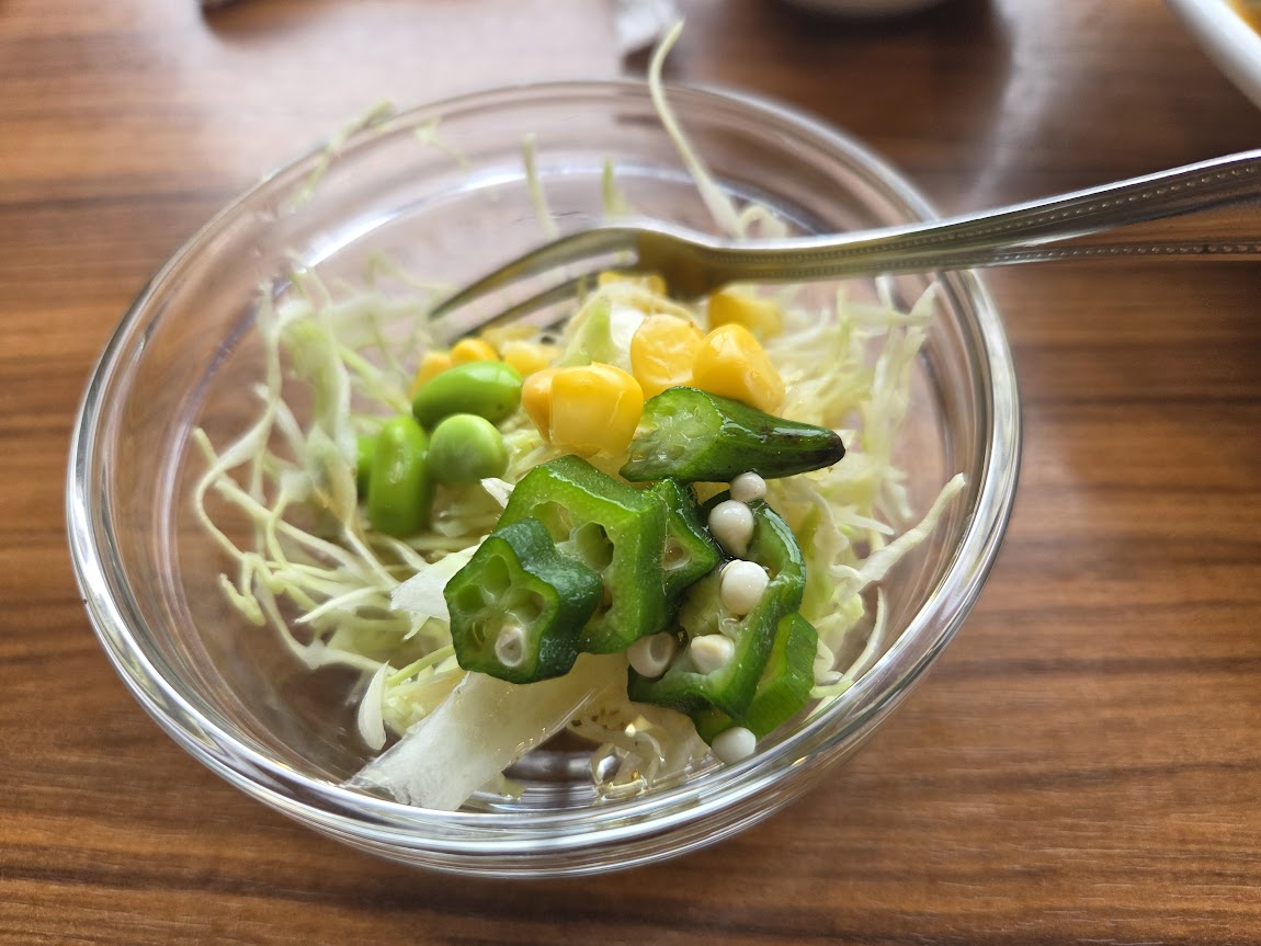 ユトリ珈琲のサラダ